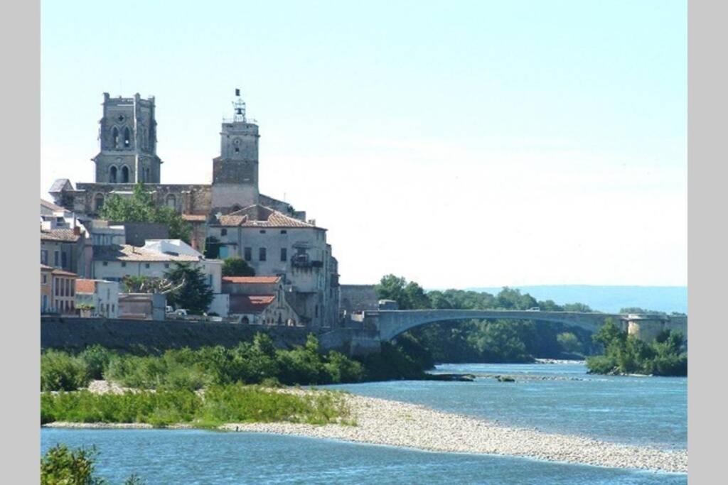 F1 Rez De Chaussee Au Coeur De Pont-Saint-Esprit Dış mekan fotoğraf