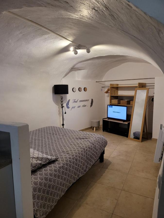 F1 Rez De Chaussee Au Coeur De Pont-Saint-Esprit Dış mekan fotoğraf